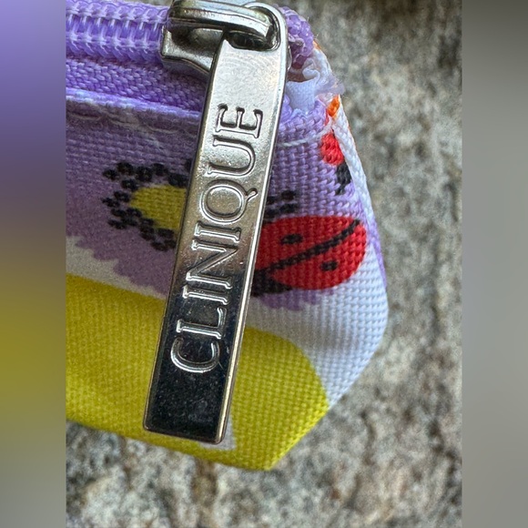 Clinique Floral Pouch Set - Yellow and Purple - Picture 4 of 7
